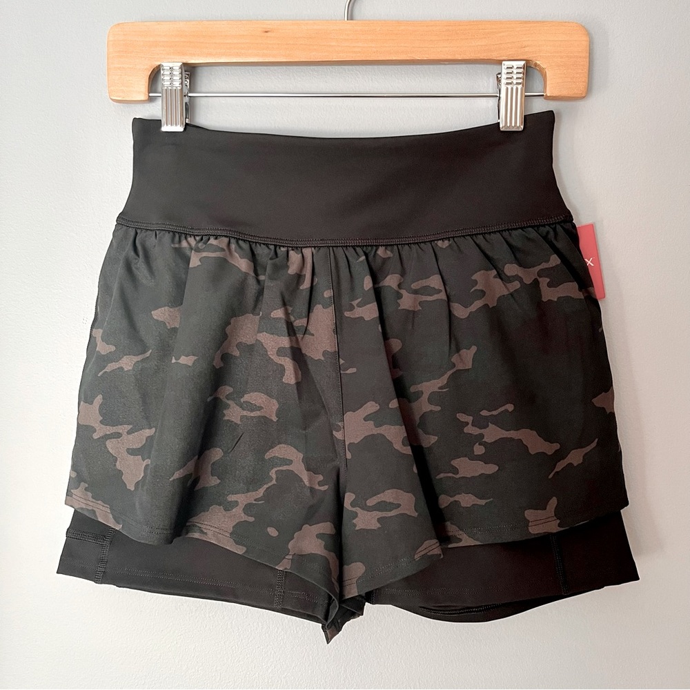 SPANX Get Moving Shorts - Black Camo